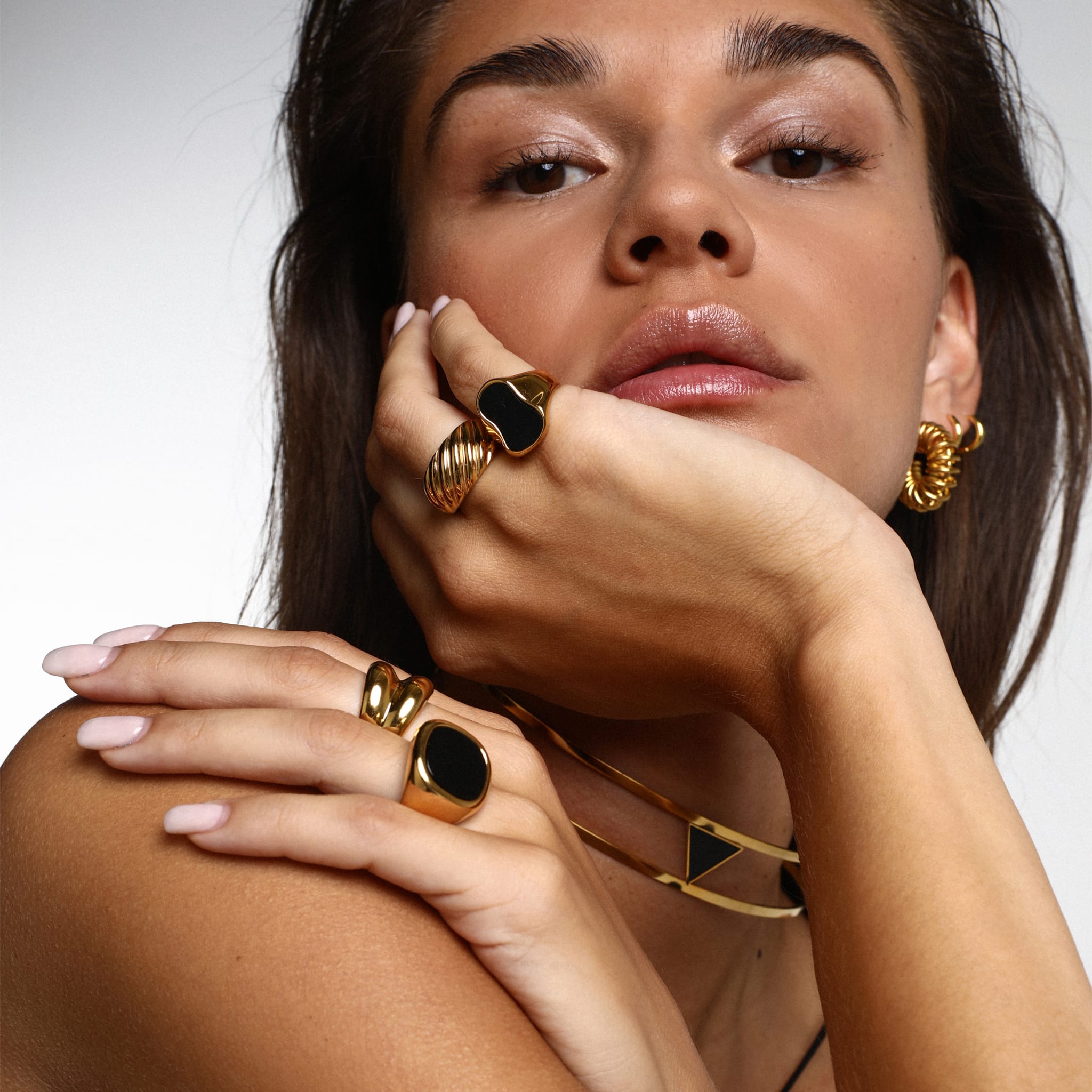 ELEONORE GOLD