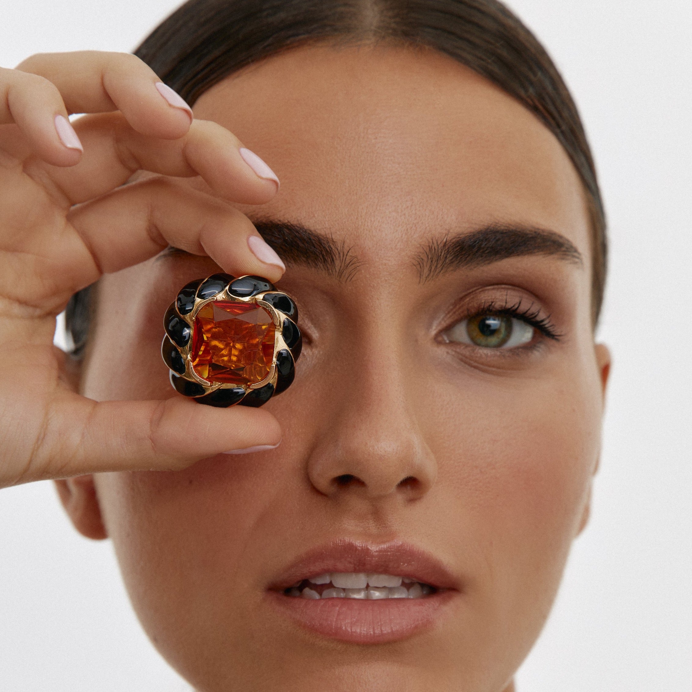 BLACK AMBER ZELLA GOLD